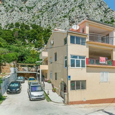 Apartment Ivanka Omiš Buitenkant foto