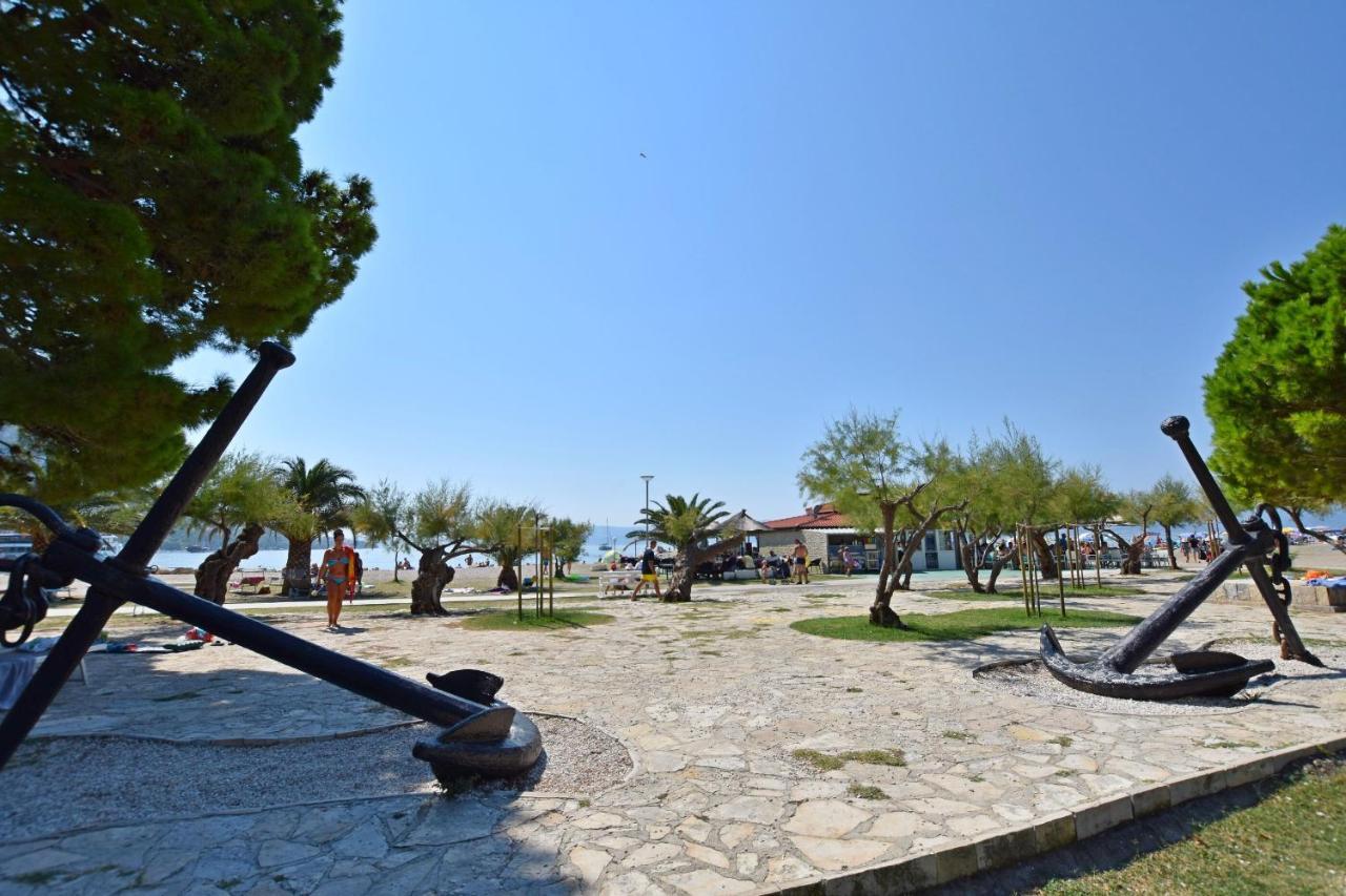 Apartment Ivanka Omiš Buitenkant foto