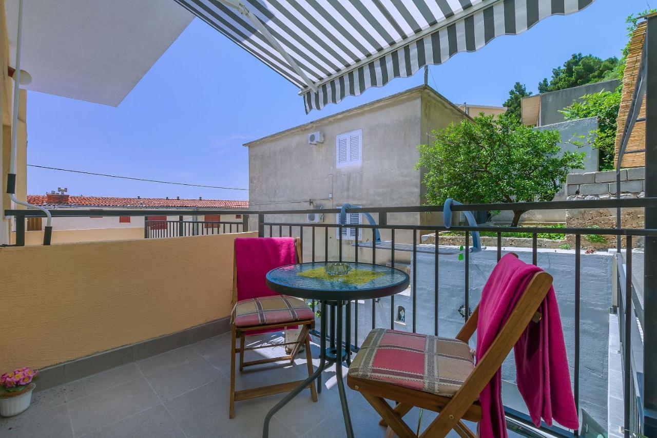 Apartment Ivanka Omiš Buitenkant foto